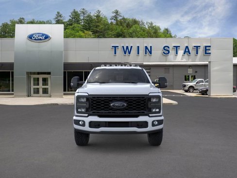 New 2025 Ford F350 XLT image 6