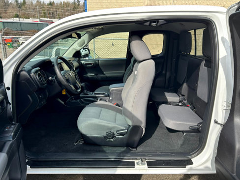 Used 2020 Toyota Tacoma SR w/ SX Package image 13