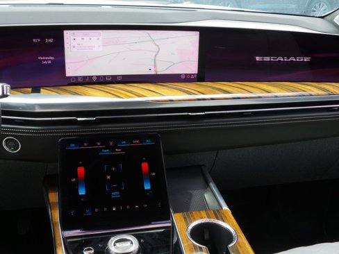 Used 2025 Cadillac Escalade Sport Platinum image 14