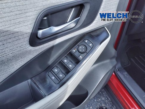 Used 2023 Nissan Rogue SV image 12
