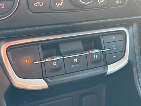 Used 2022 GMC Terrain SLE w/ Driver Convenience Package image 33