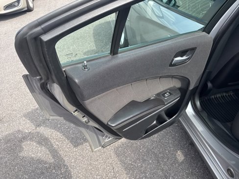 Used 2018 Dodge Charger R/T image 27