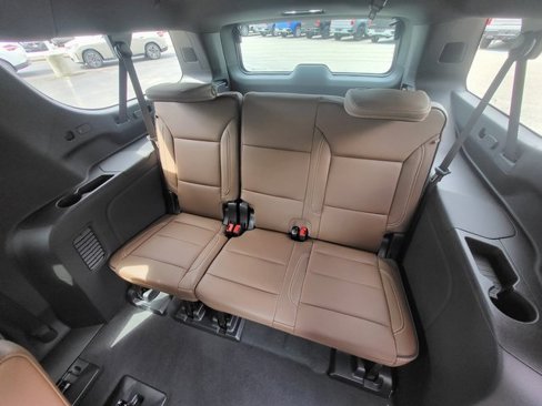 New 2025 Chevrolet Suburban High Country image 16