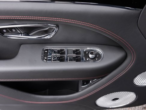 New 2025 Bentley Bentayga image 21