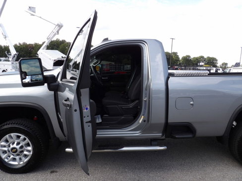 Used 2025 Chevrolet Silverado 2500 W/T image 13