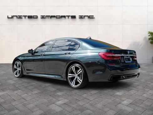 Used 2019 BMW 740i w/ Executive Package image 3
