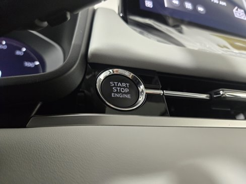 New 2025 Mitsubishi Outlander SE image 26