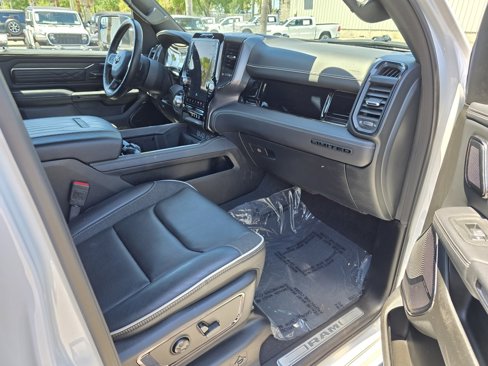 Used 2025 RAM 1500 Limited image 45