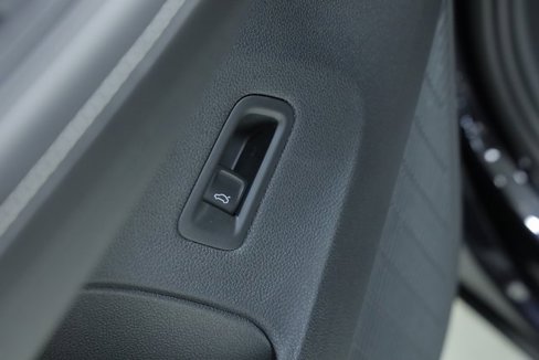 New 2025 Volkswagen Atlas SEL Premium R-Line image 28