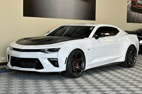 Used 2018 Chevrolet Camaro SS image 8