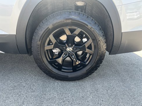 Used 2024 Volkswagen Atlas Peak Edition SEL image 20