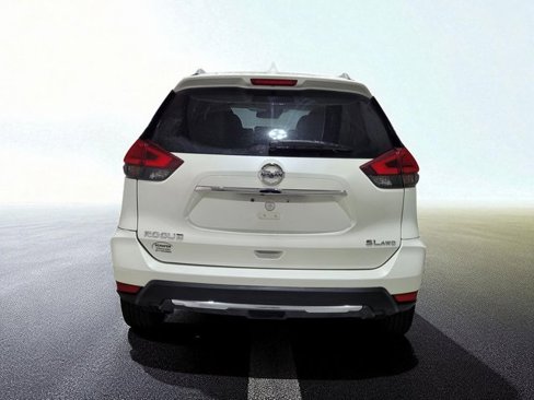 Used 2017 Nissan Rogue SL image 22