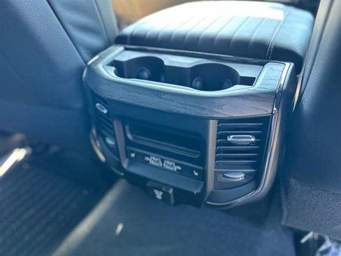 New 2025 RAM 3500 Limited image 31