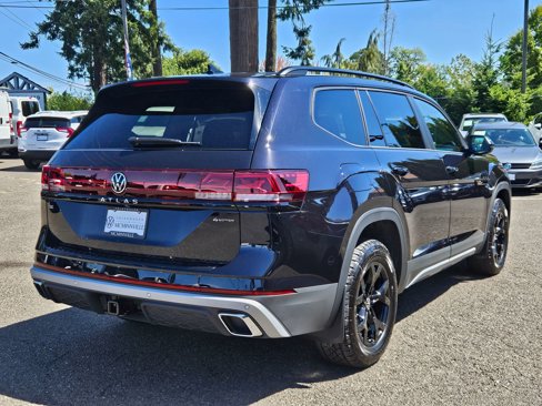 New 2025 Volkswagen Atlas Peak Edition SE image 5