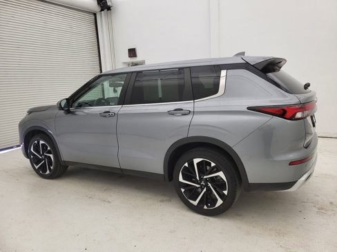 Used 2024 Mitsubishi Outlander SE image 21