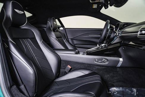 New 2025 Aston Martin V8 Vantage Coupe image 17