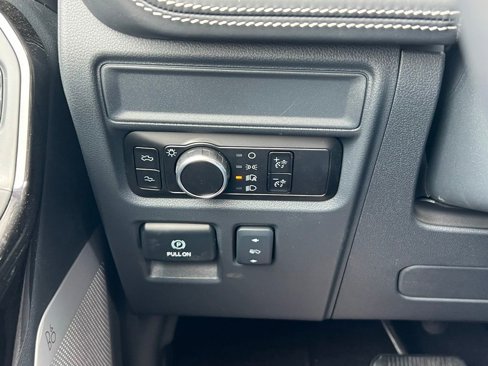 New 2025 Ford F150 Lightning Platinum image 33
