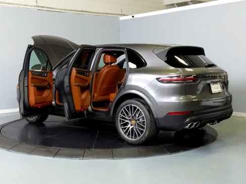 Used 2020 Porsche Cayenne S image 13