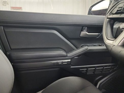 Used 2024 Toyota Tacoma TRD Sport w/ TRD Sport Upgrade Package image 15