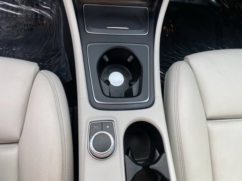 Used 2019 Mercedes-Benz GLA 250 4MATIC image 18