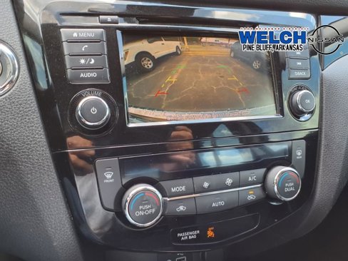 Used 2020 Nissan Rogue Sport SV image 18