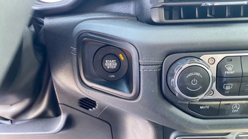 Used 2024 Jeep Wrangler Unlimited Sahara image 19