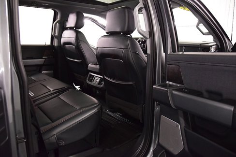 Used 2024 Ford F250 Lariat w/ Lariat Ultimate Package image 33