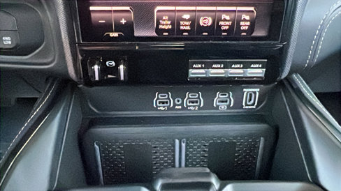 New 2025 RAM 2500 Limited image 29