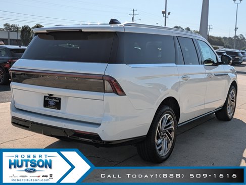 New 2025 Lincoln Navigator L Reserve image 6