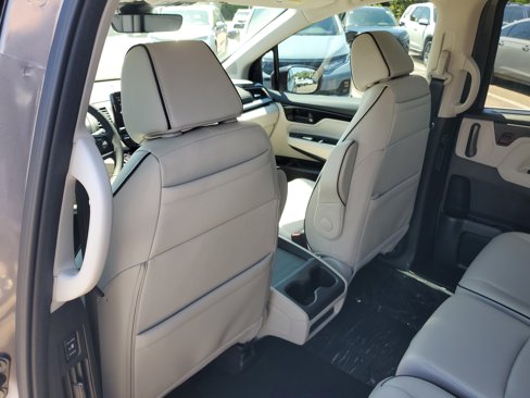 New 2026 Honda Odyssey Touring image 12
