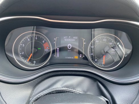 Used 2019 Jeep Cherokee Latitude Plus image 16