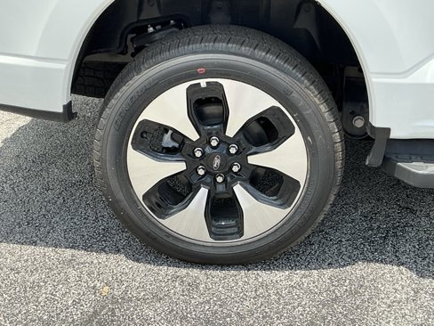 New 2025 Ford F150 Lightning Platinum image 6
