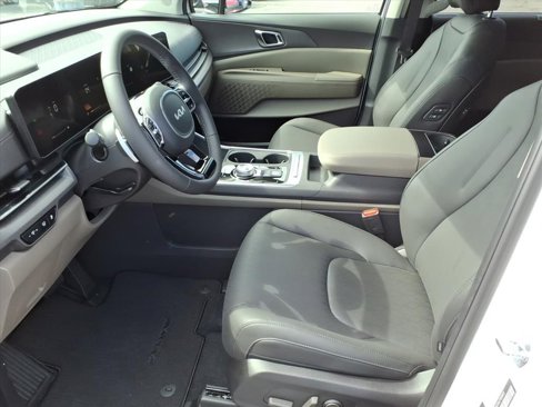New 2026 Kia Carnival EX image 10
