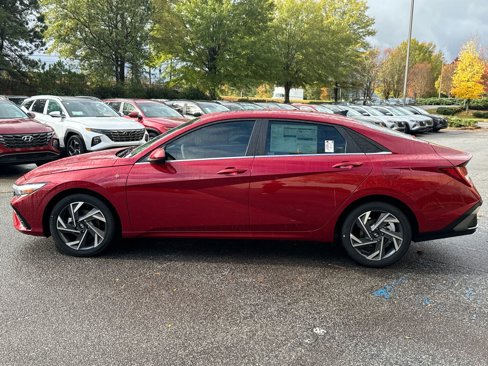 Certified 2025 Hyundai Elantra SEL image 8