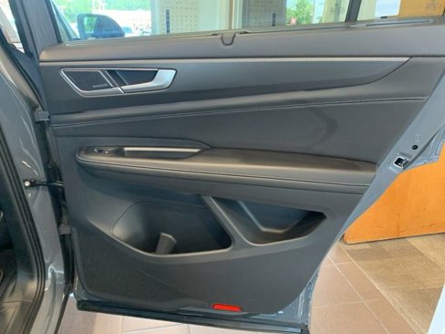 New 2025 Volkswagen Atlas Cross Sport SEL Premium R-Line image 27