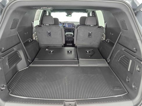 New 2026 Chevrolet Traverse LT w/ Enhanced Driving Package image 16