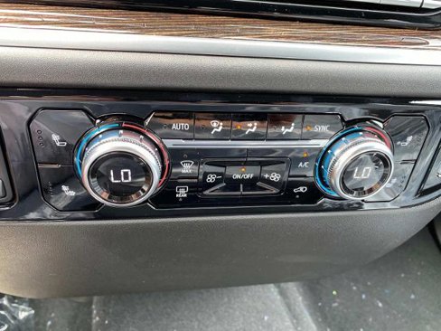 New 2026 GMC Sierra 1500 SLE w/ Preferred Package image 11