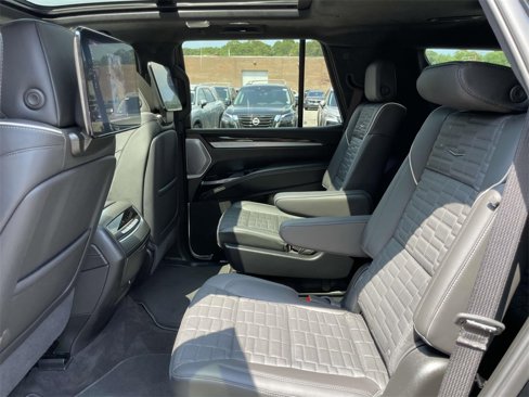 Used 2025 Cadillac Escalade Sport Platinum w/ LPO, ONYX Package image 12