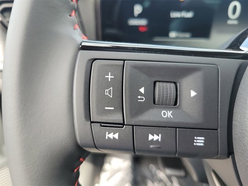 New 2026 Nissan Kicks SR w/ Illumination Package image 5