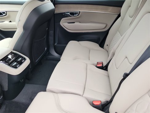 New 2026 Volvo XC90 B5 Plus image 13