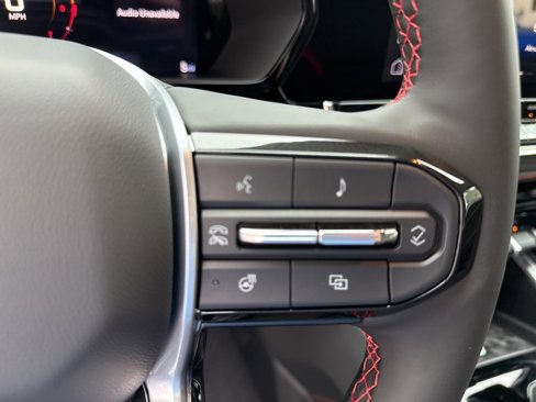 New 2025 Chevrolet Colorado Z71 w/ Technology Package image 18