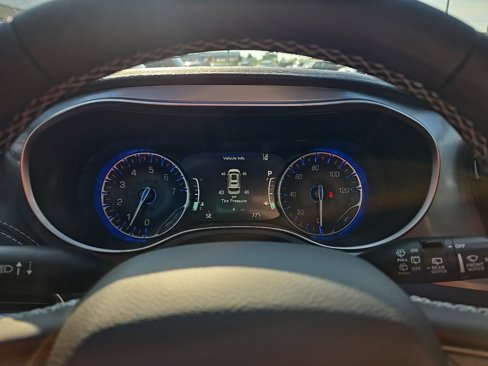 New 2026 Chrysler Pacifica Limited image 19