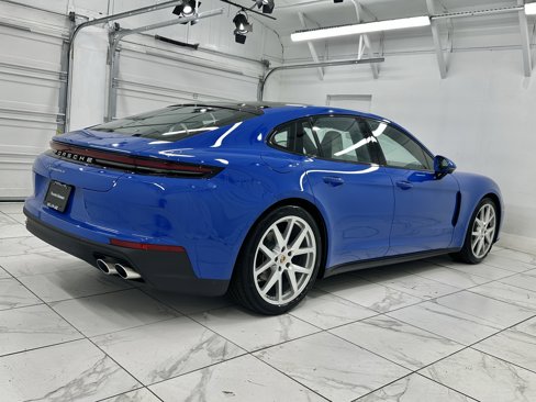 New 2025 Porsche Panamera 4 image 11