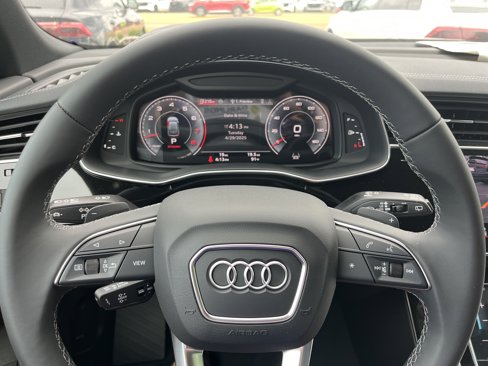 New 2025 Audi Q8 Premium image 17