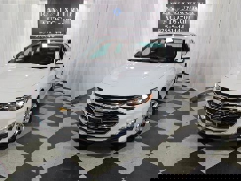 Used 2023 Chevrolet Malibu LT w/ Driver Confidence Package image 4