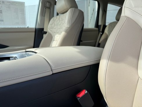 New 2025 Nissan Armada Platinum image 25