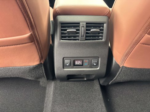 New 2025 Mitsubishi Outlander SEL image 8