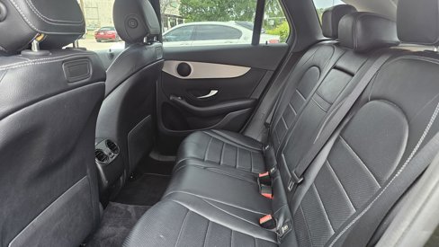Used 2019 Mercedes-Benz GLC 300 w/ Premium Package image 21
