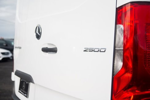 Used 2025 Mercedes-Benz Sprinter 2500 image 16