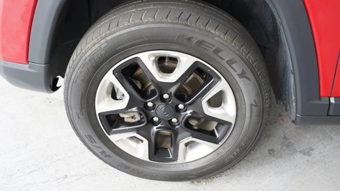 Used 2018 Jeep Compass Trailhawk image 30